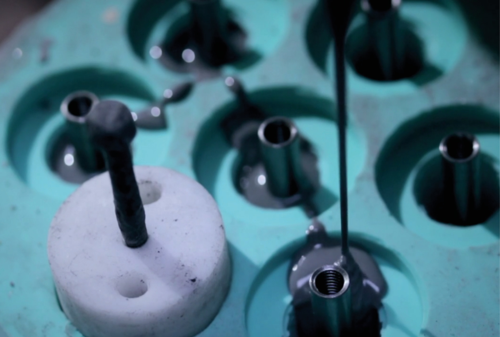 LIQUID AMALFINE™ POURED INTO MOULDS READY FOR CASTING