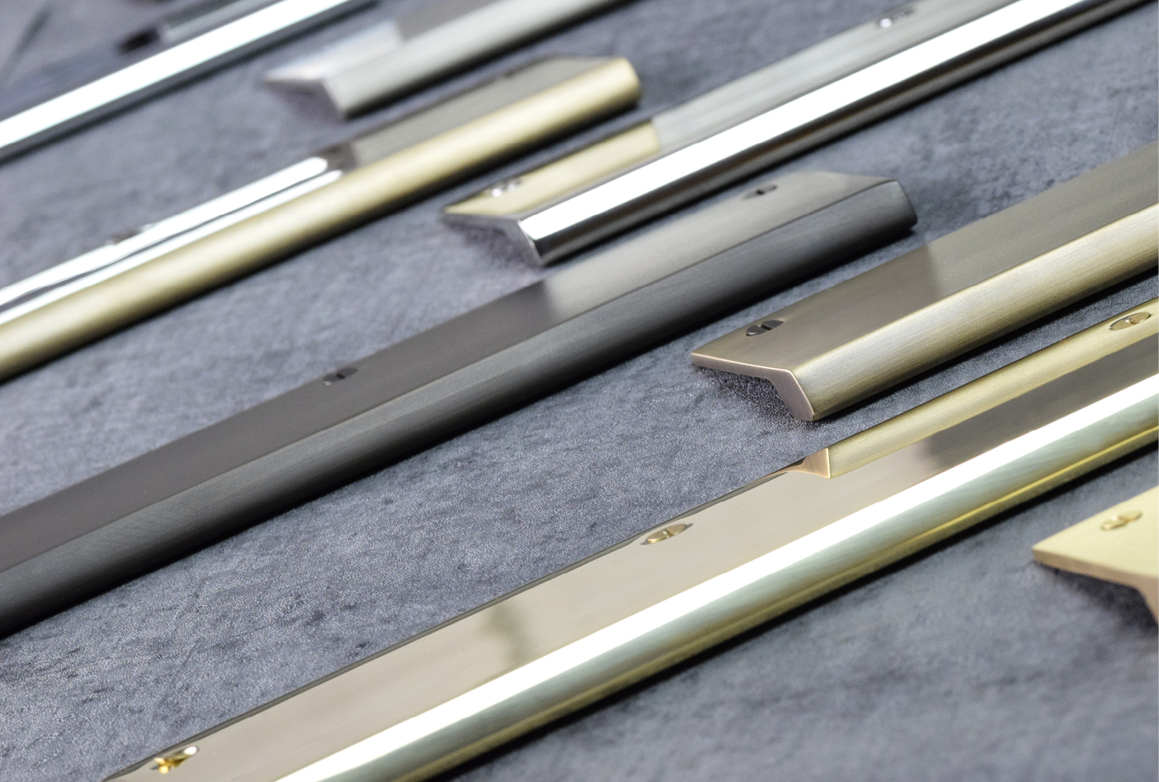 This Image display a solid sonar edge pull in a variety of custom length Handmade by Turnstyle Designs.