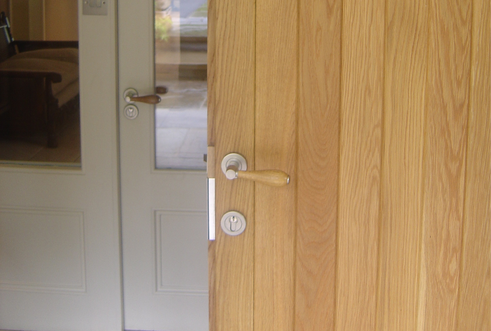 OAK DOOR LEVER GRIP